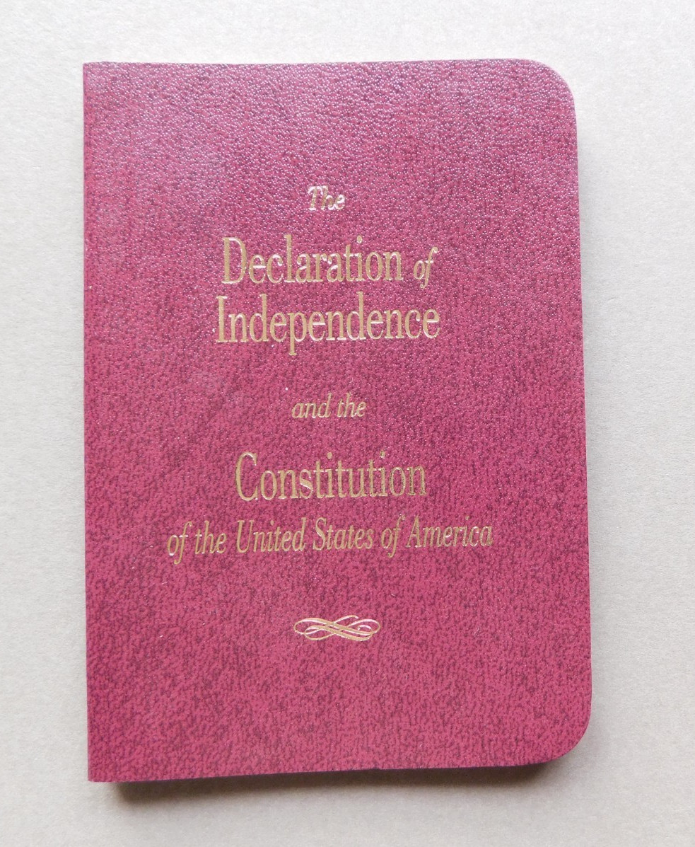Pocket sized: Declaration of Independance & Constitution – 2019 CATO Inst – red
