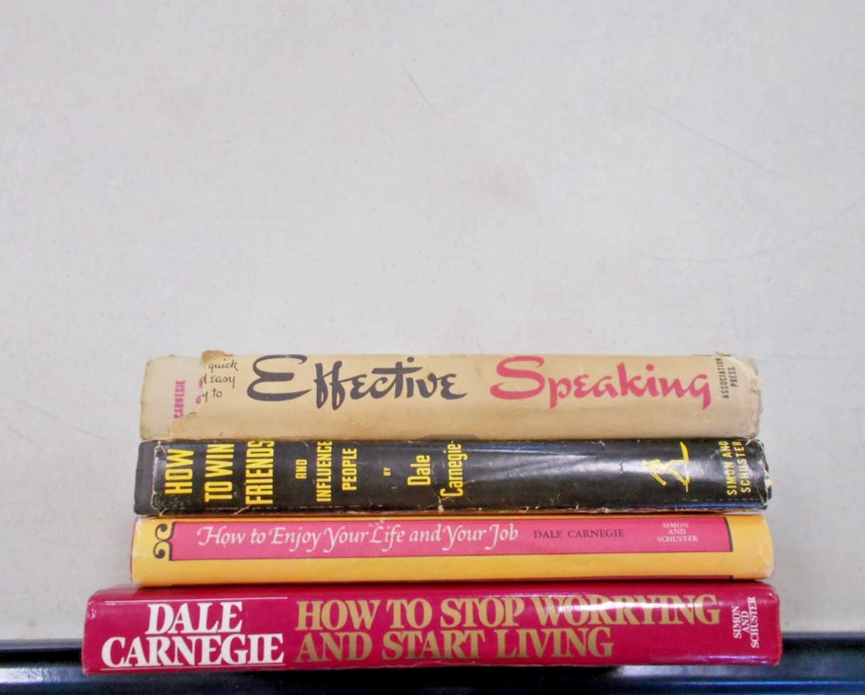 4 DALE CARNEGIE HC W/DJ EFFECTIVE SPEAKING WIN FRIENDS ENJOY YOUR LIFE WORRYING
