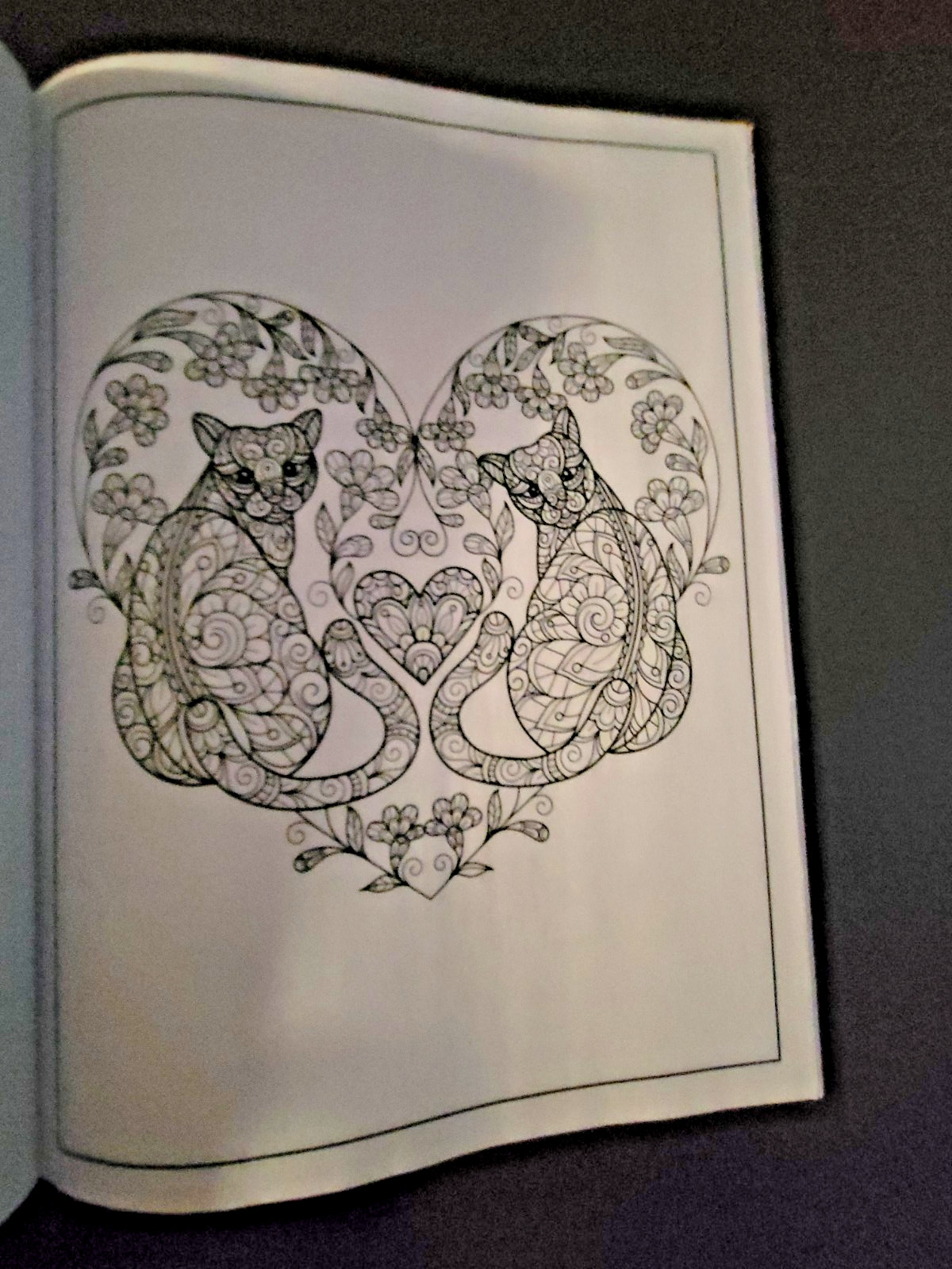Cat Coloring -32 Spring-Inspired Designs-Relaxing & Inspirational Adult Coloring