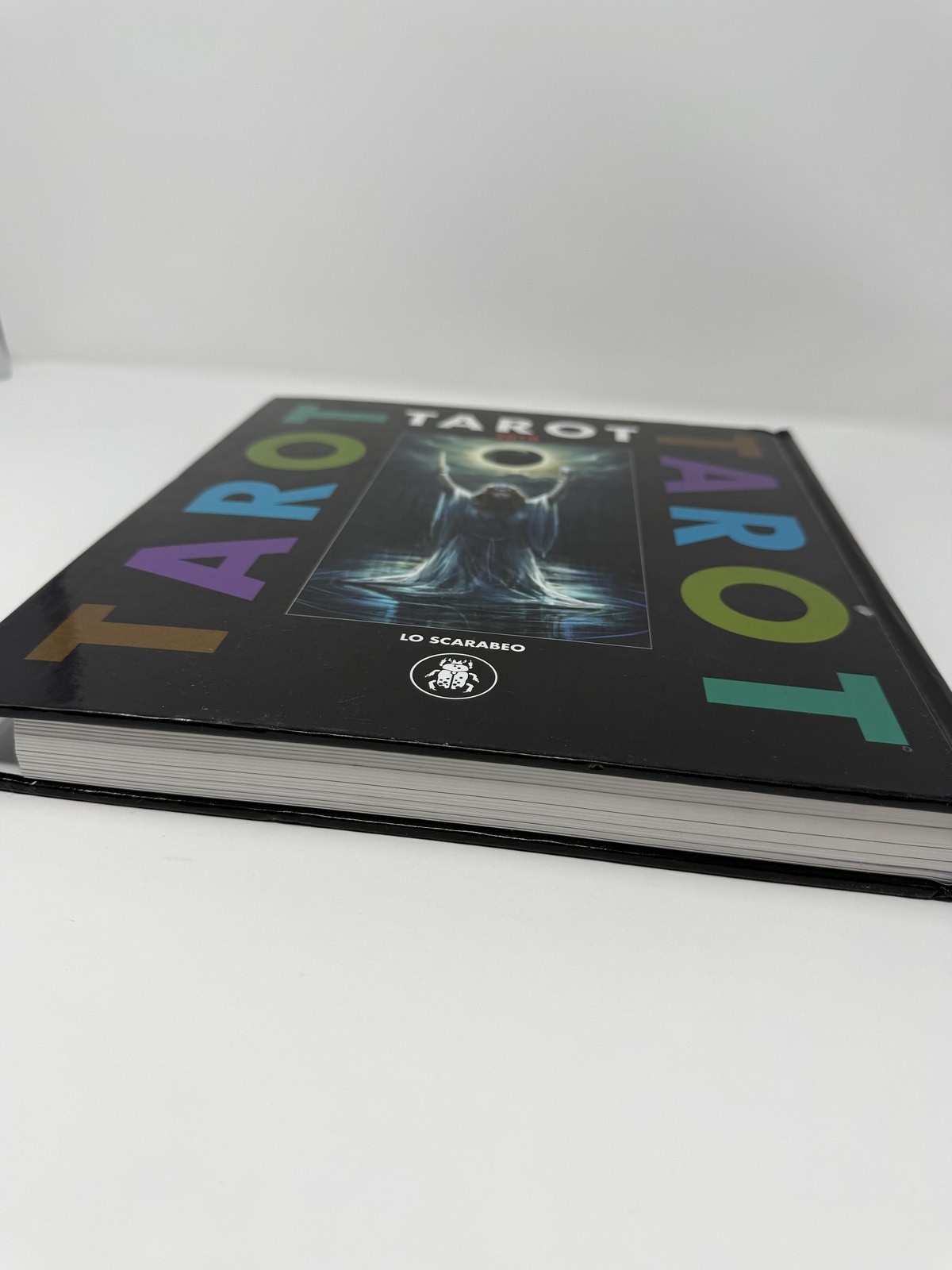 TAROT 2010 Lo Scarabeo Hardcover Book Illustrated Multilingual Index