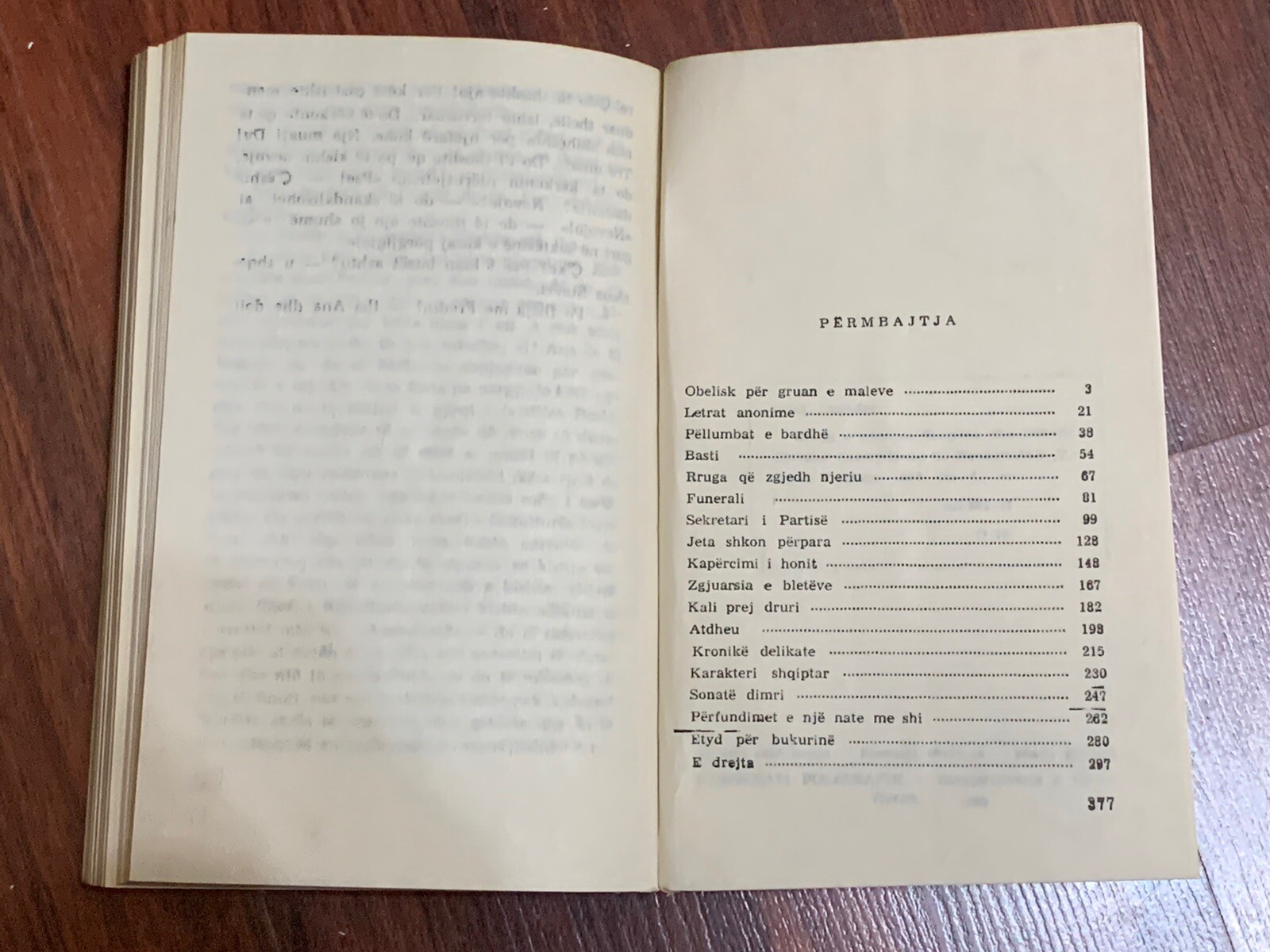 OLD ALBANIAN BOOK-NOVELE E TREGIME-RRUGA E NJERIUT-SKENDER DRINI-1990-380 pages
