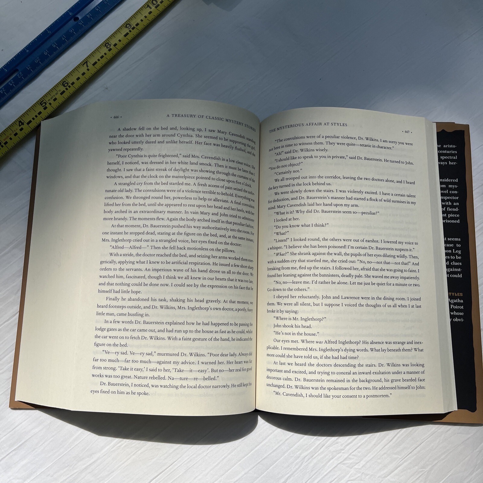 A Treasury of Classic Mystery Stories (Hardcover)
