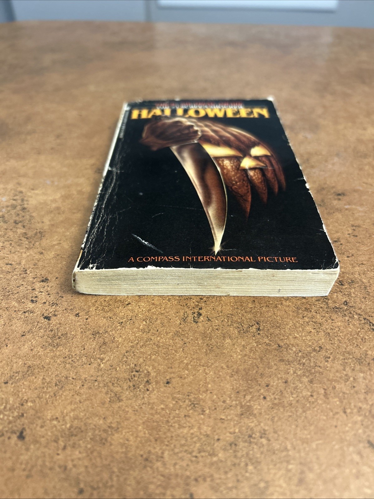 Halloween Movie Novelization by Curtis Richards A Bantam Book Paperback 1979