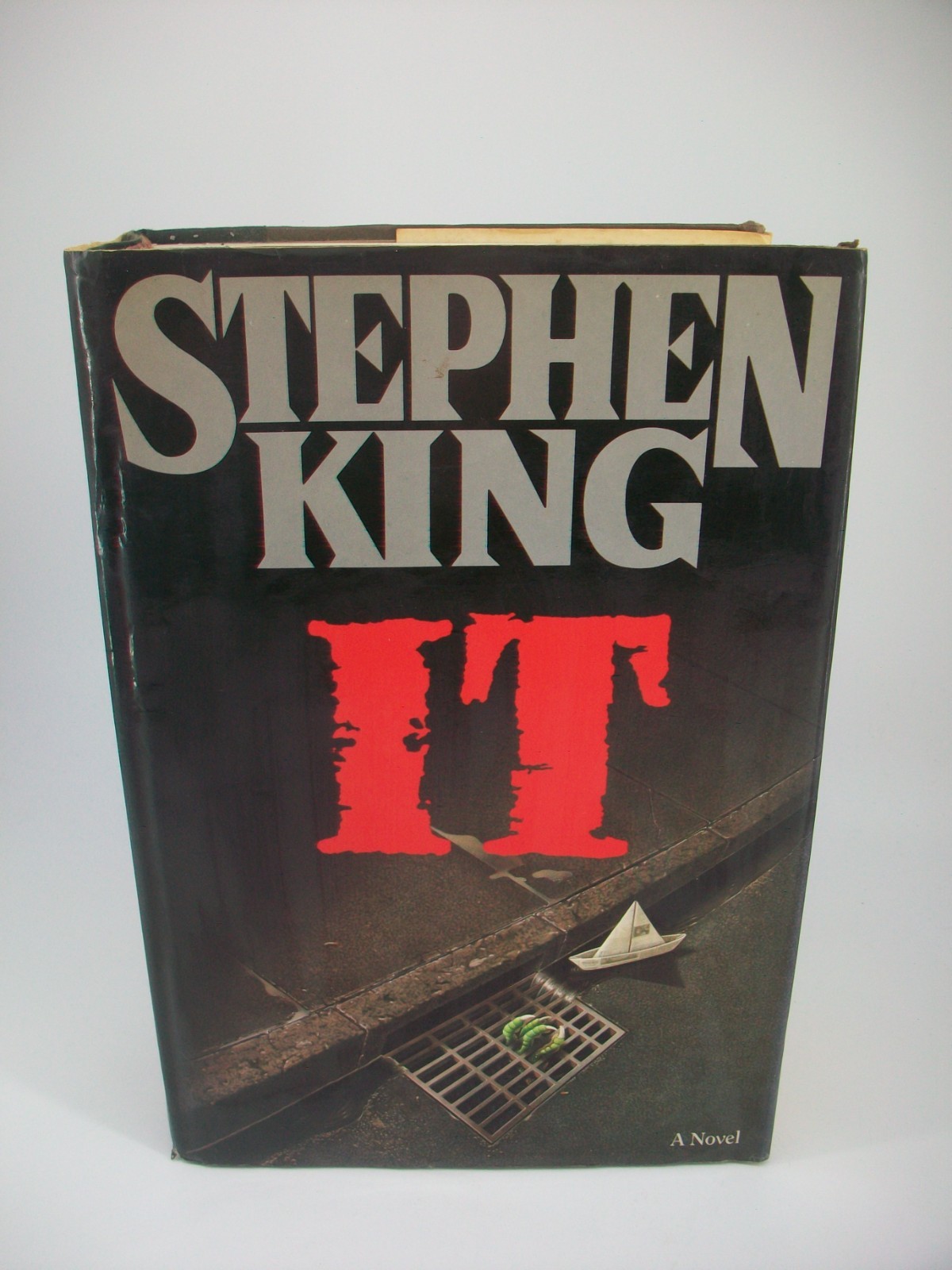 It – Stephen King 1986, Hardcover. First Edition 22.85 Jacket Price. Good + Cond
