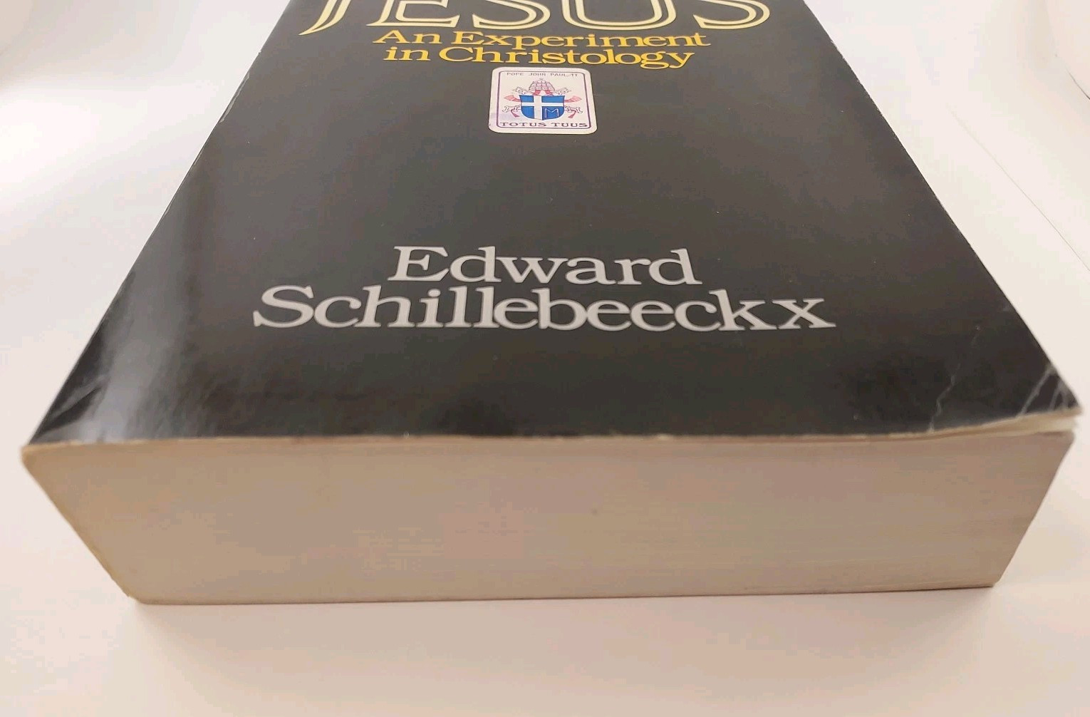 Jesus: an Experiment in Christology by Edward Schillebeeckx