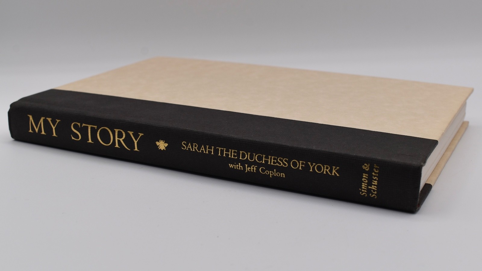 My Story : The Duchess of York by Sarah Ferguson 1996 HC/DJ SIGNED by Author