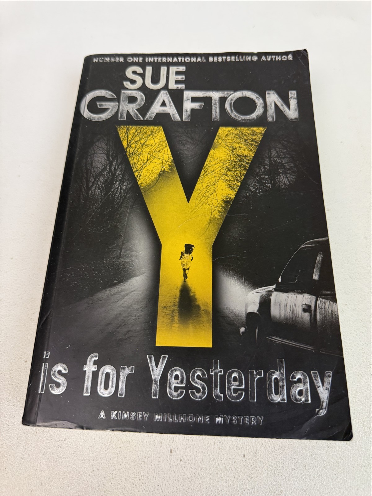 Sue Grafton Lot ALL 25 Kinsey Millhone Mystery Paperbacks A is for Alibi to Y