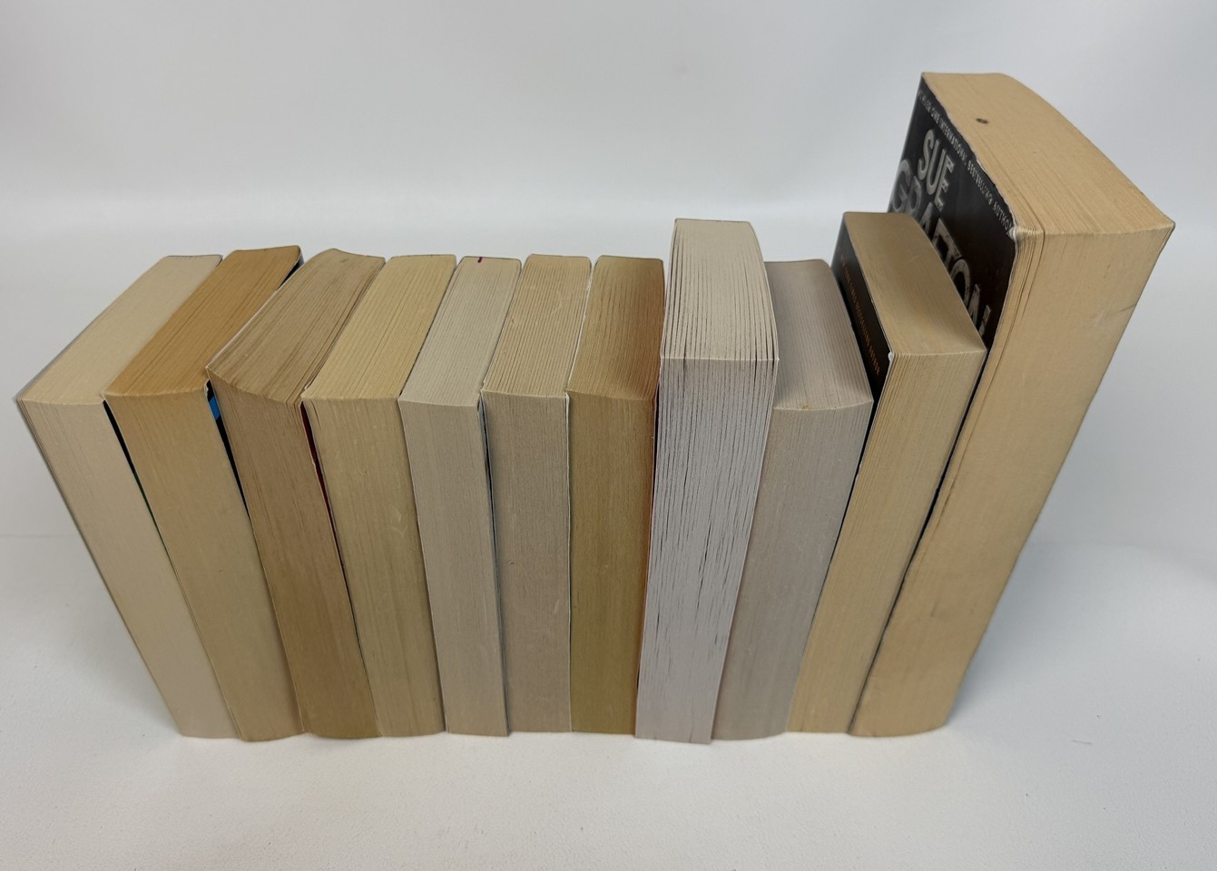 Sue Grafton Lot ALL 25 Kinsey Millhone Mystery Paperbacks A is for Alibi to Y