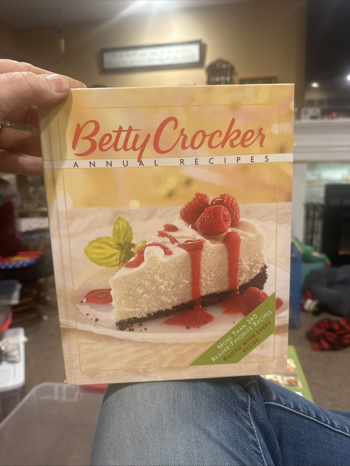 Betty Crocker Annual Recipes — 2005 Cookbook 240+ RECIPES / 297 PAGES BRAND NEW