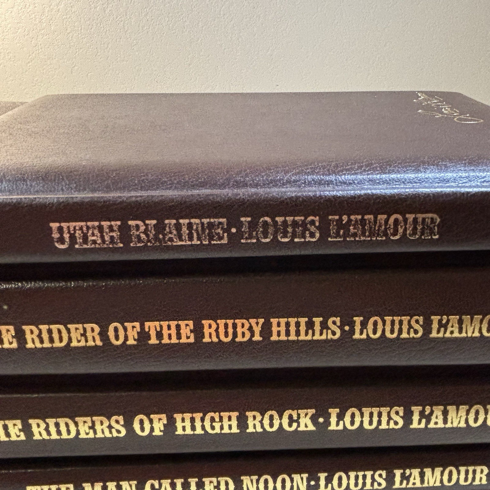 Louis L’Amour 15 Book Lot Leatherette Hardcover Gunfighter Western Collection