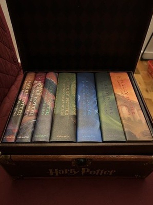 NEW Harry Potter Hardcover Boxed Set: Books 1-7 (Trunk) (Hardcover) Scholatic
