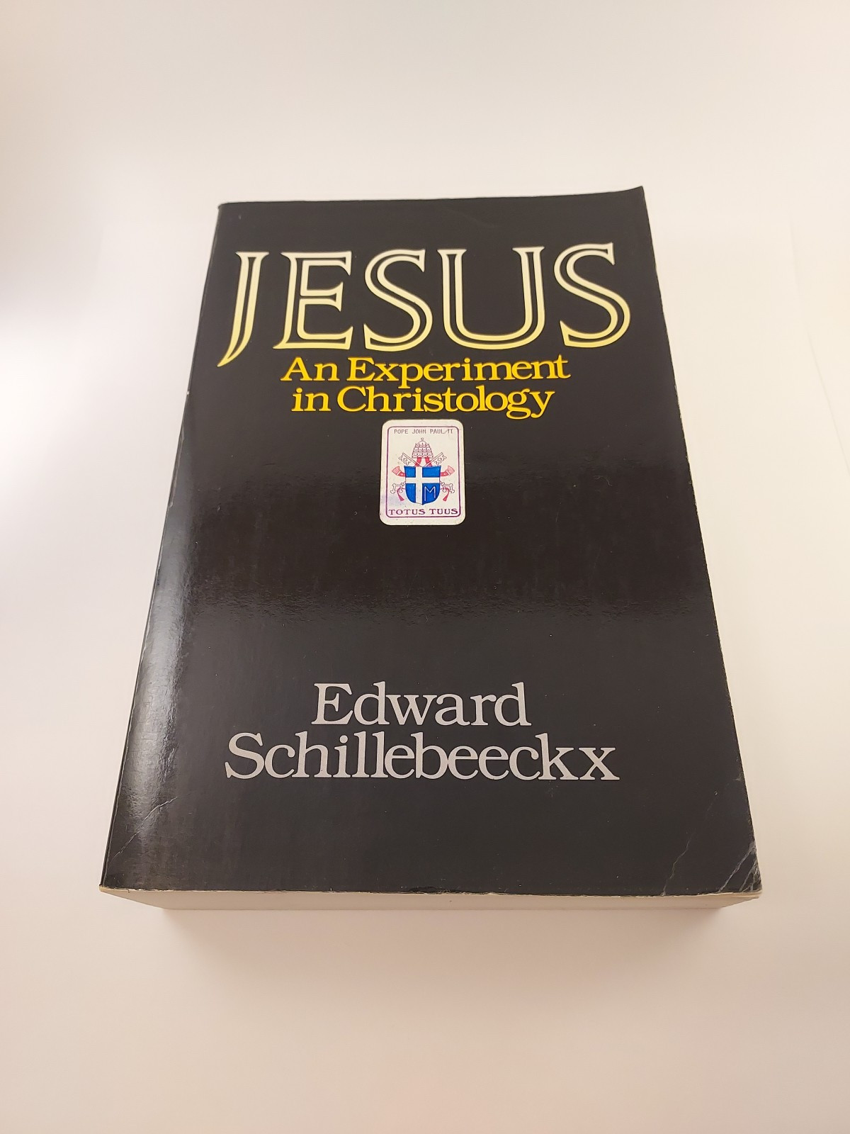Jesus: an Experiment in Christology by Edward Schillebeeckx