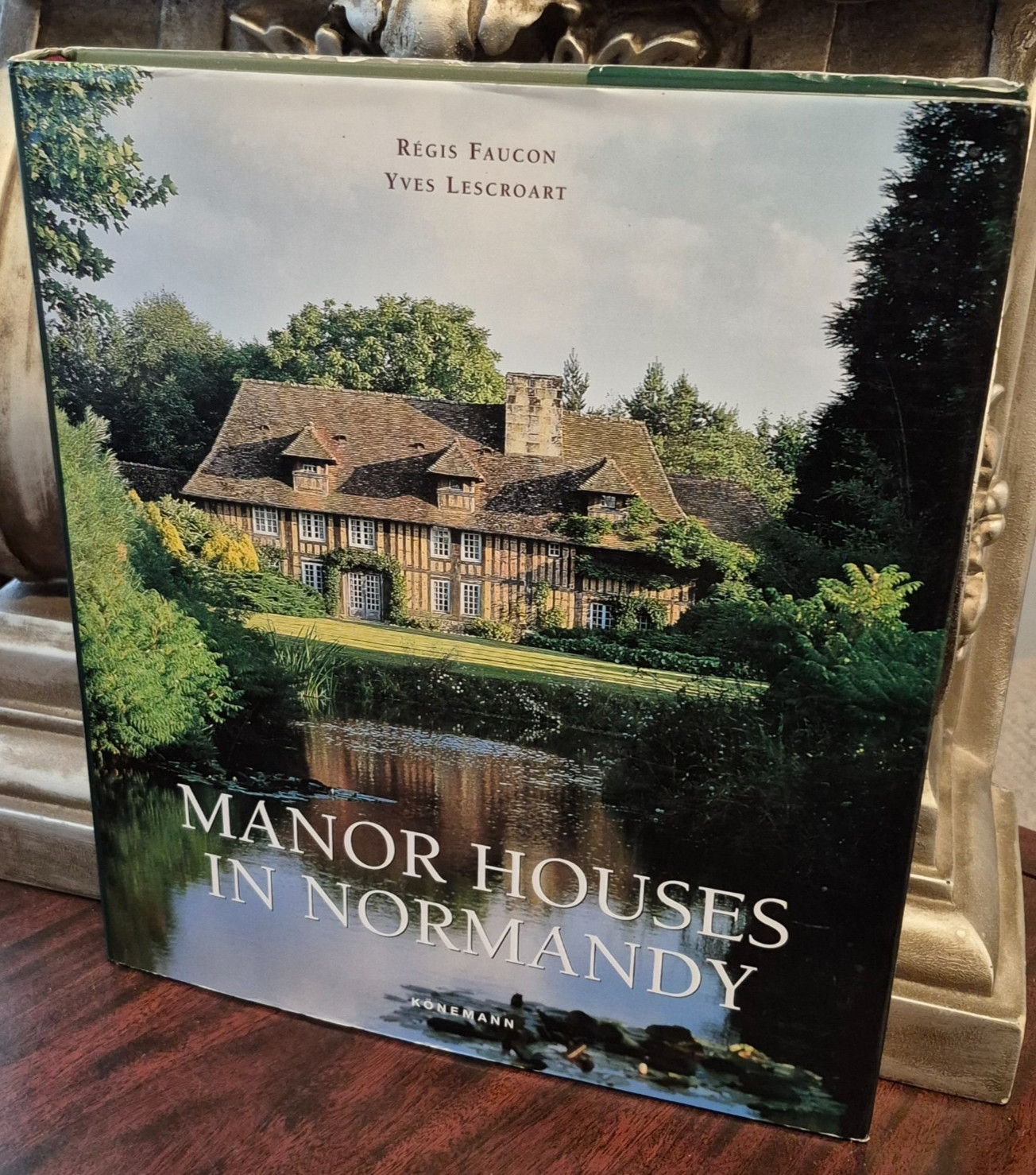 Manor Houses in Normandy (2006 Hardcover, Very Good) by R Faucon & Y Lescroart