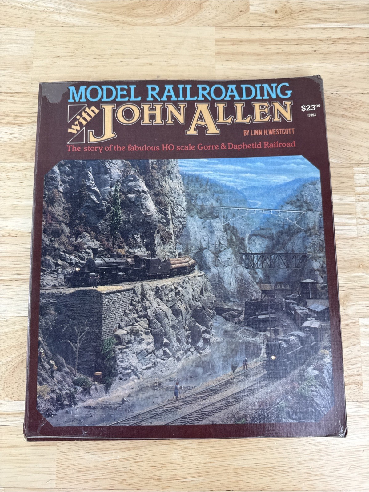 Model Railroading With John Allen / Story of HO Scale Gorre & Daphetid Railroad
