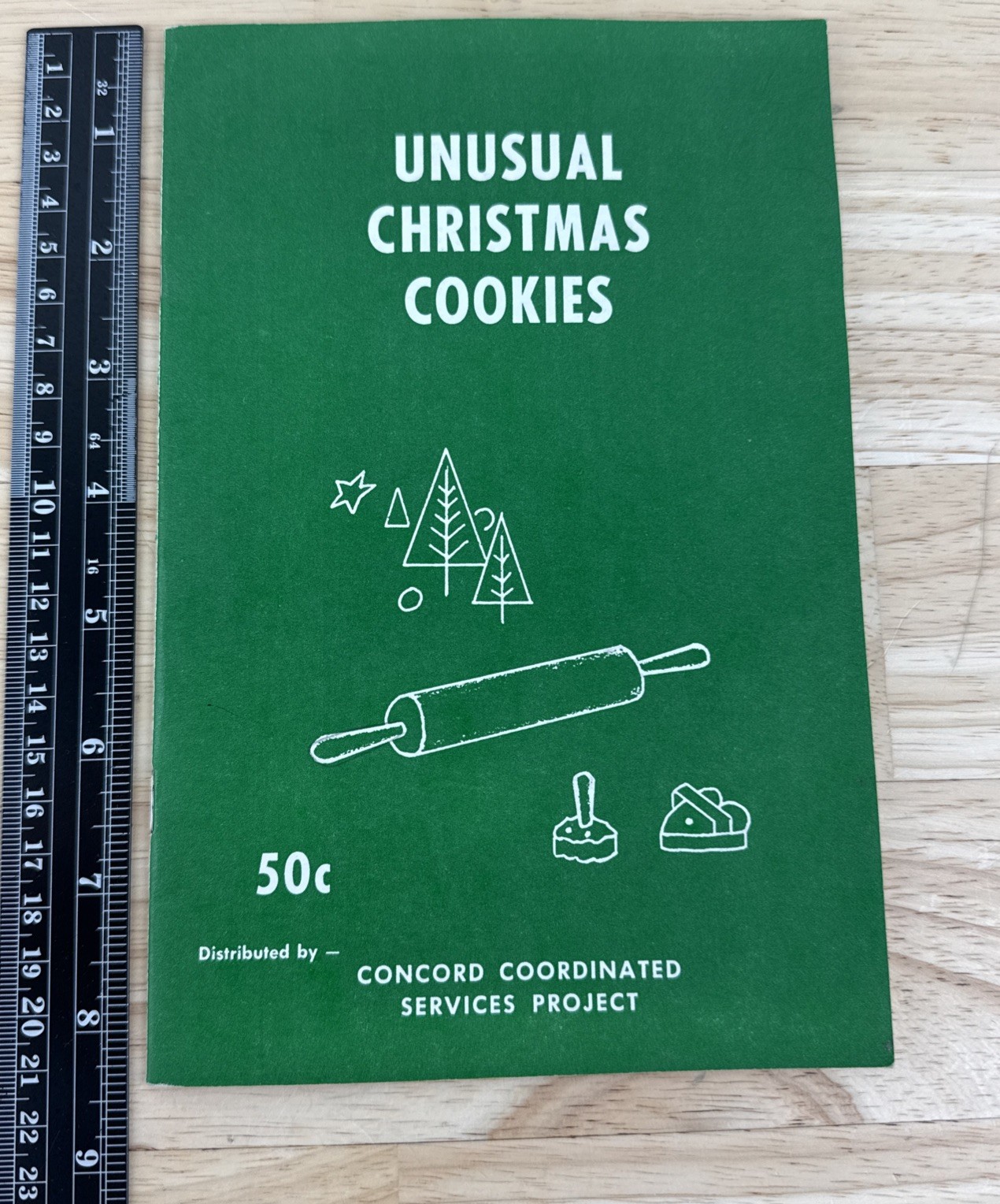 Vintage Unusual Christmas Cookies Recipe Booklet Cookbook World Desserts Concord