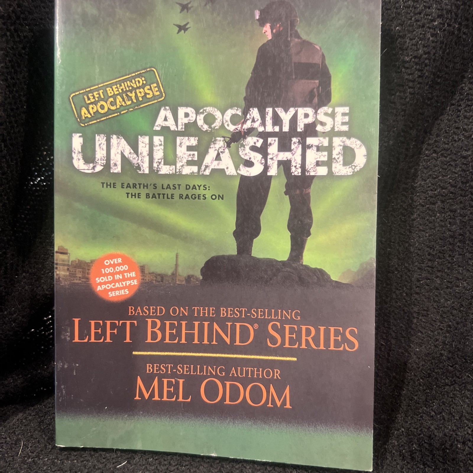 Apocalypse Unleashed : The Earth’s Last Day – The Battle Rages On by Mel Odom…