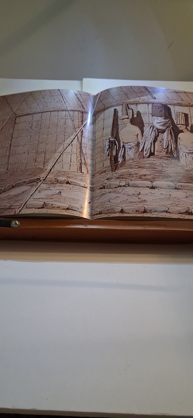 Captain Cook’s Hawaii: As Seen By His Artists by Anthony MURRAY-OLIVER