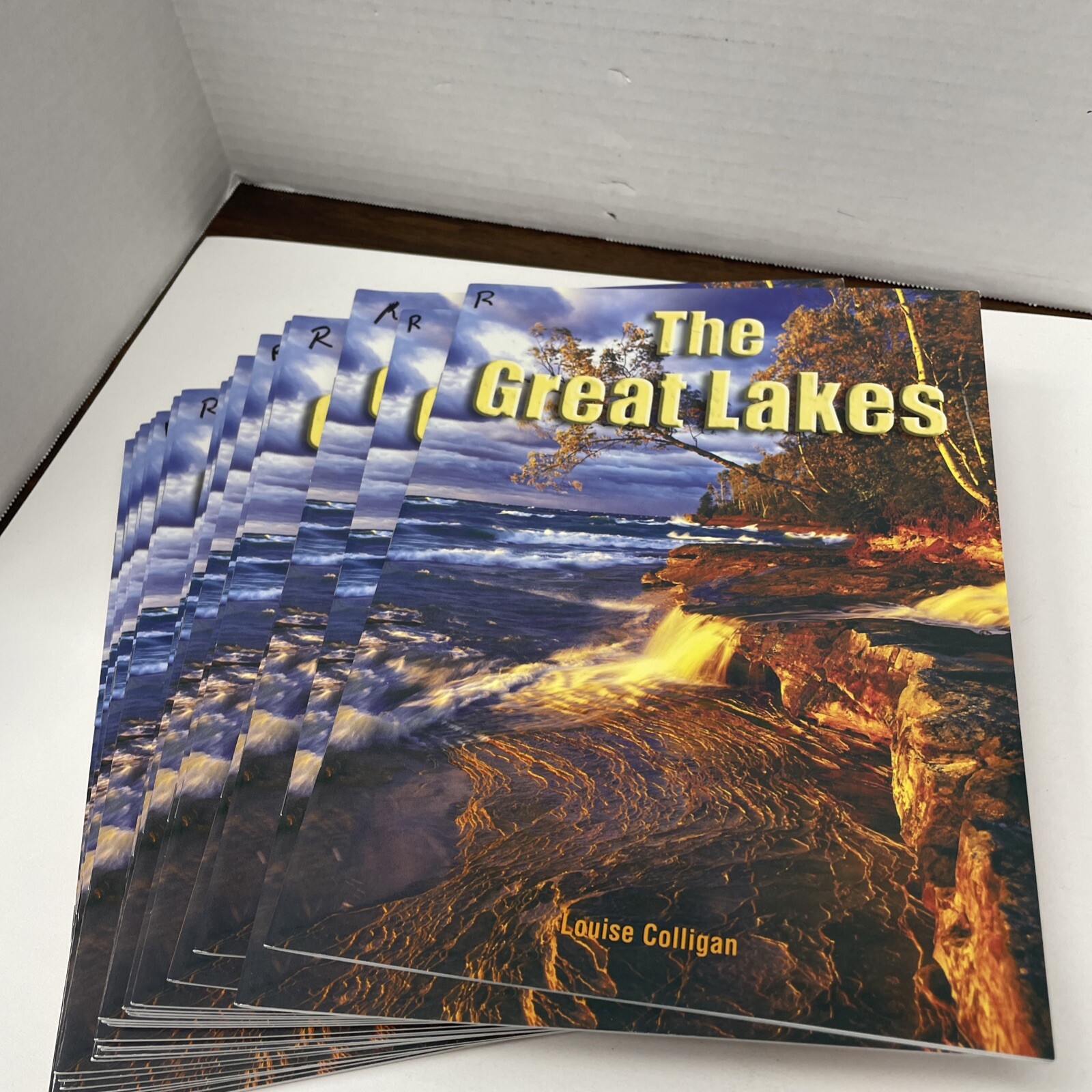 The Great Lakes by Louise Colligan Classroom Lot of 26 Paperback