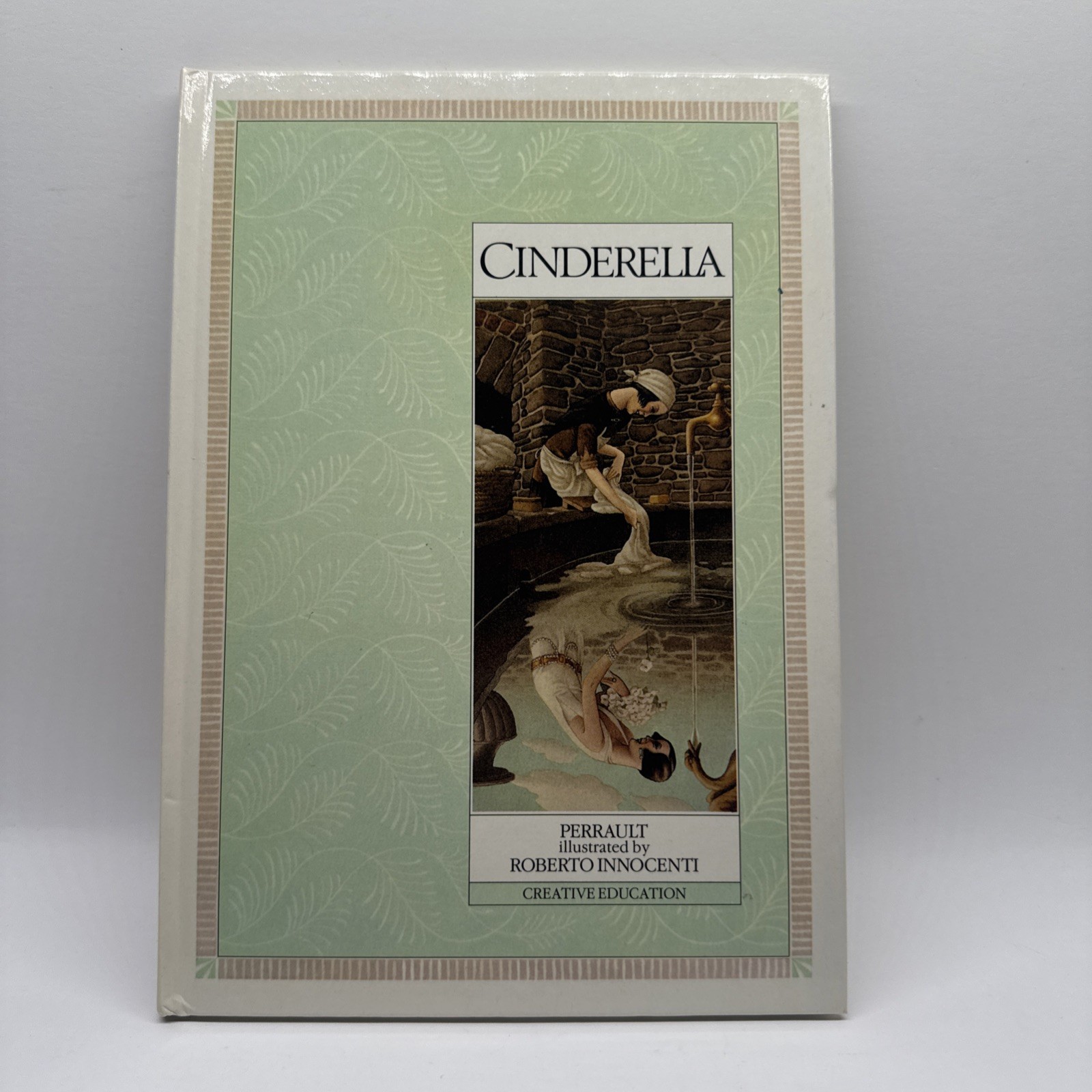 CINDERELLA By Charles Perrault & Roberto Innocenti