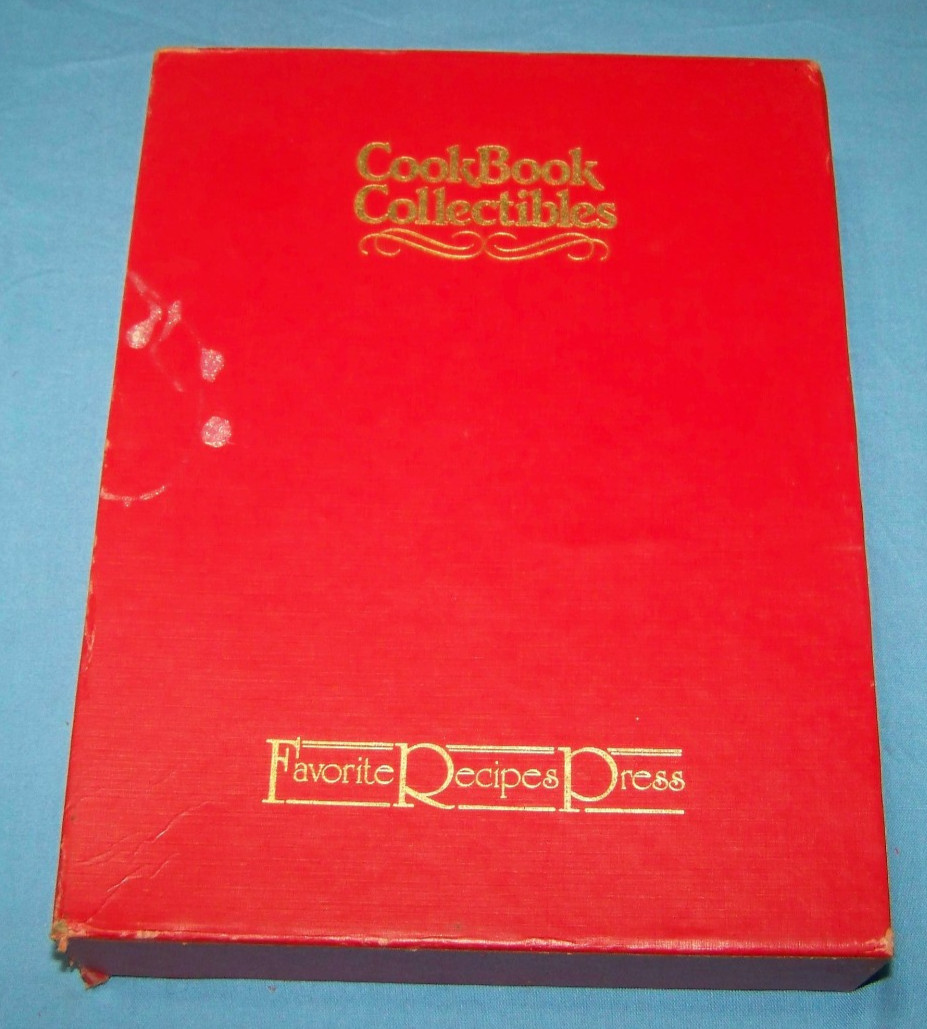 Vtg Set Of 4 CookBook Collectibles. Favorite Recipes Press 1985