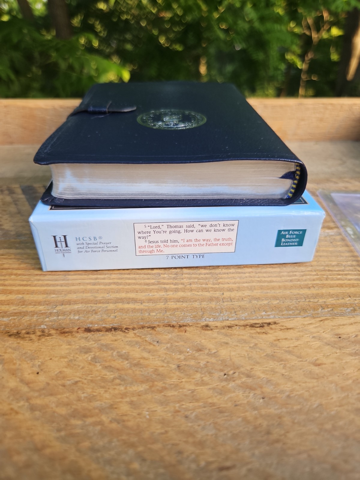 VG! SCARCE OOP HCSB Airman’s Bible Navy Bonded Leather with box & magnifier