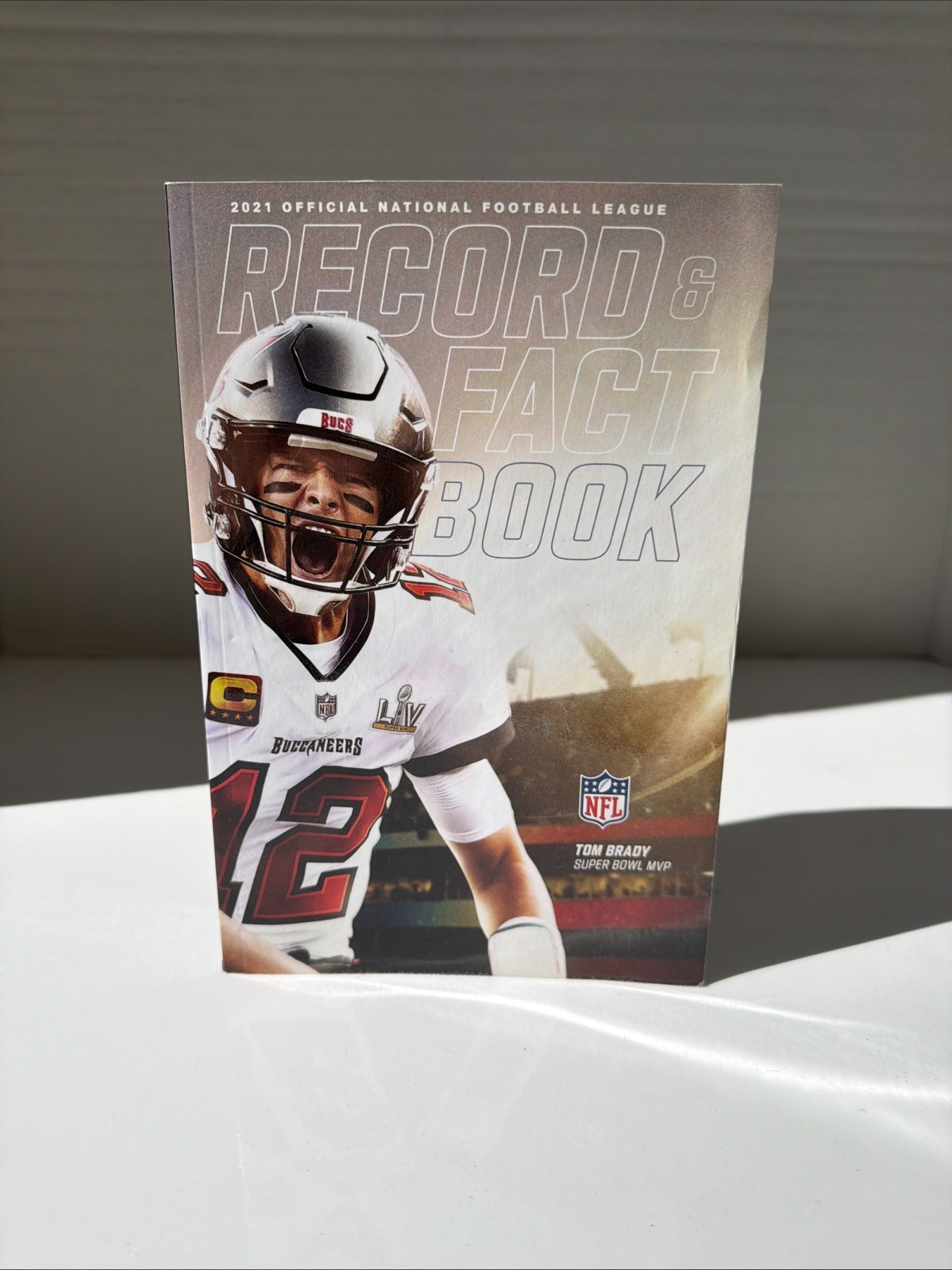 2021 Official National Football League Record & Fact Book – 688 Pages -READ DESC