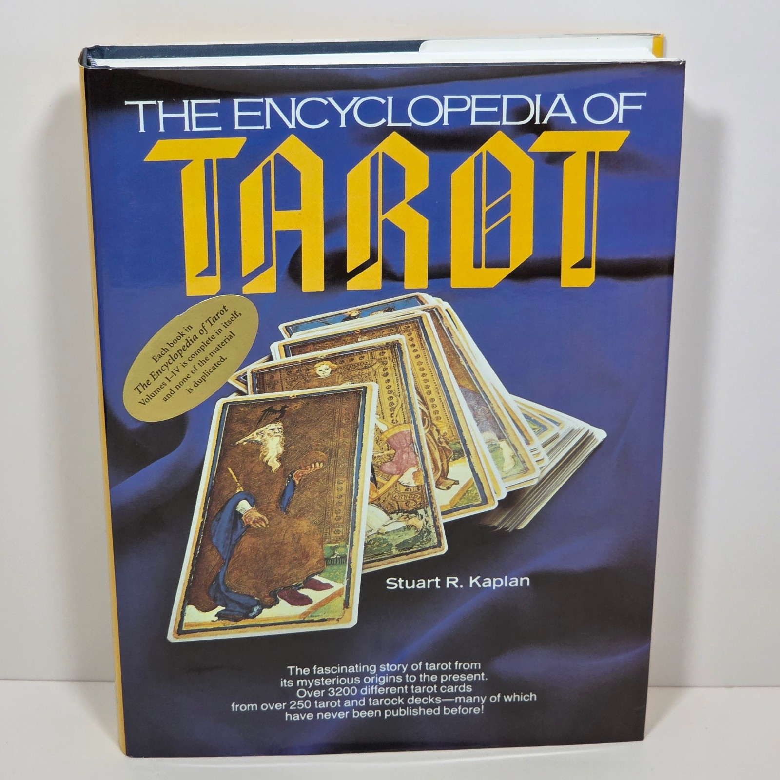 Encyclopedia Tarot Vol I Stuart Kaplan USGames Divination History HC Illustrated