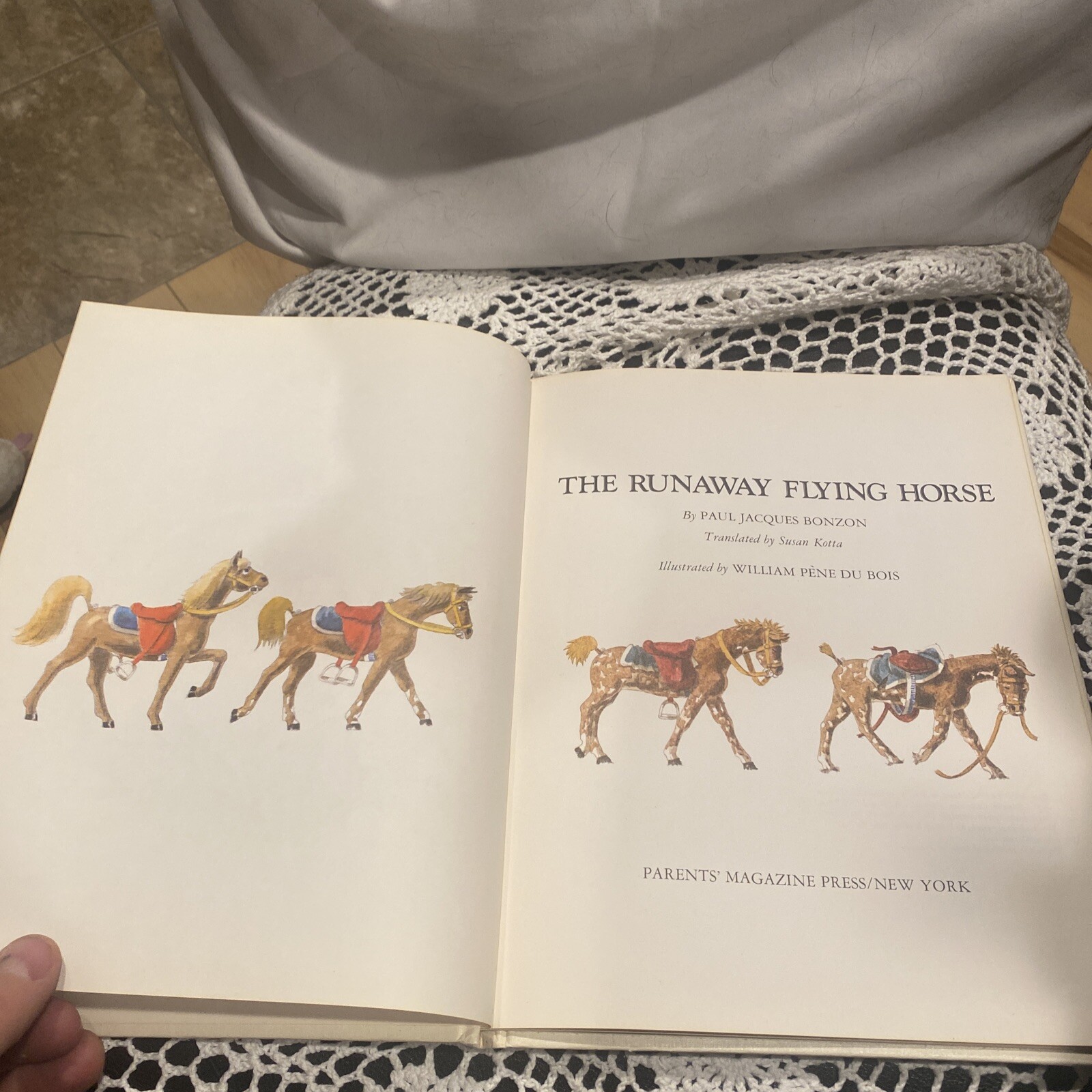 THE RUNAWAY FLYING HORSE Paul Jacques Bonzon PARENTS MAGAZINE PRESS BOOK 1976