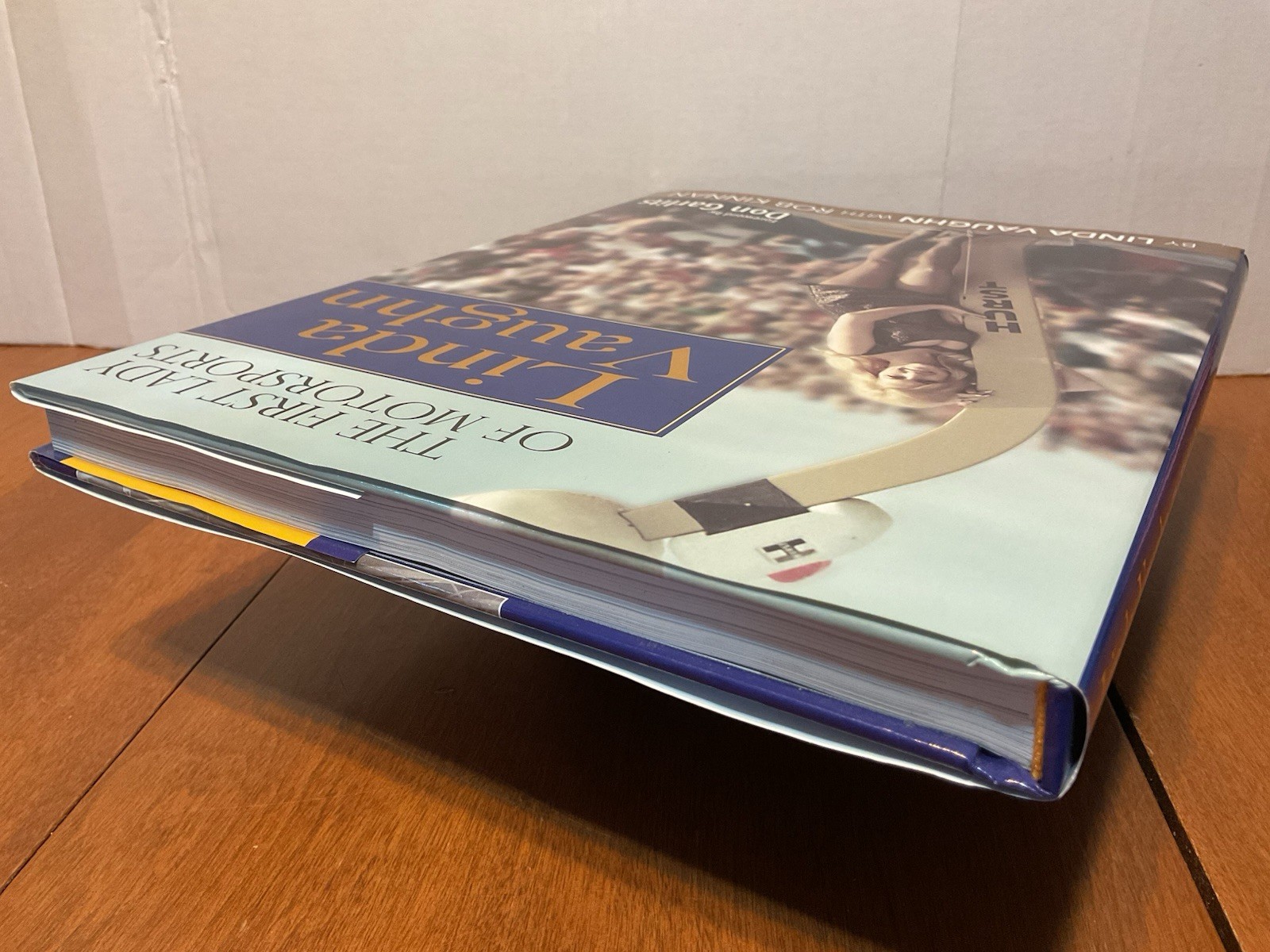 The First Lady Of Motorsports Linda Vaughn Rob Kinnan Cartech CT555 2016 HC DJ