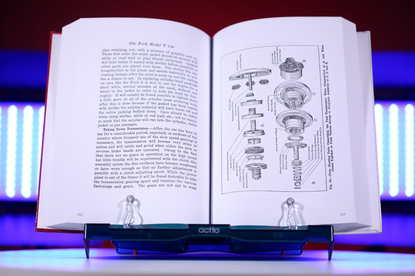 HARDCOVER The Complete Ford Model T Guide: Enlarged Illustrated Special Edition