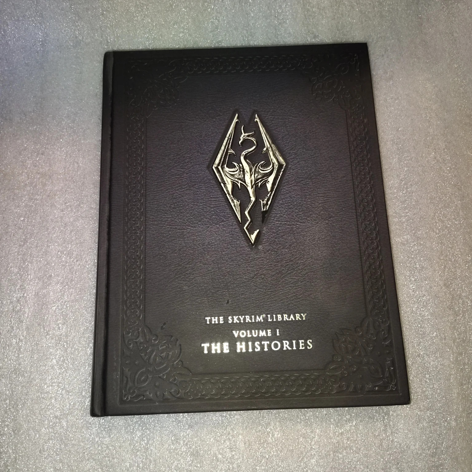 Skyrim Library Vol 1 The Histories 2015 First Edition Illustrated Titan Books