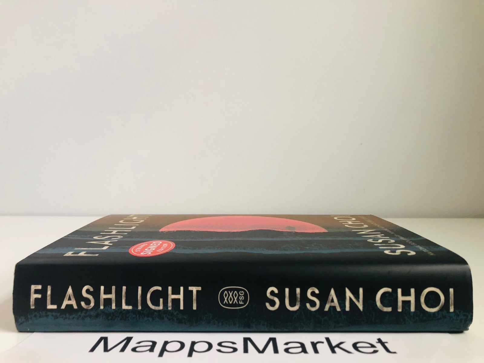 SIGNED Flashlight: A Novel by Susan Choi 1st/1st (2025, Hardcover) NOT TIP IN