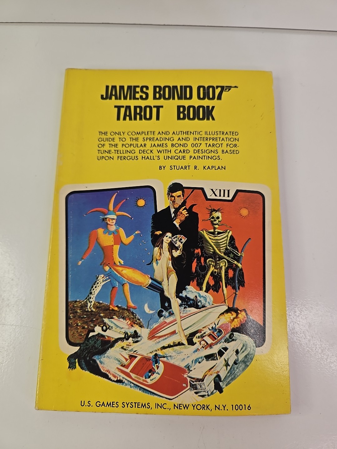 James Bond 007 Tarot Book 1973 Softcover Stuart R. Kaplan G-419