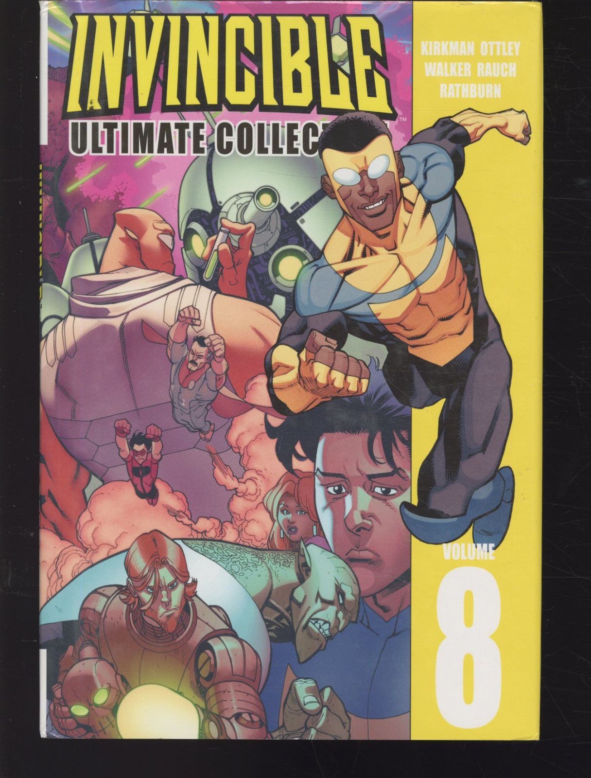 Invincible: The Ultimate Collection Volume 8 by Robert Kirkman Pre-Owned #026