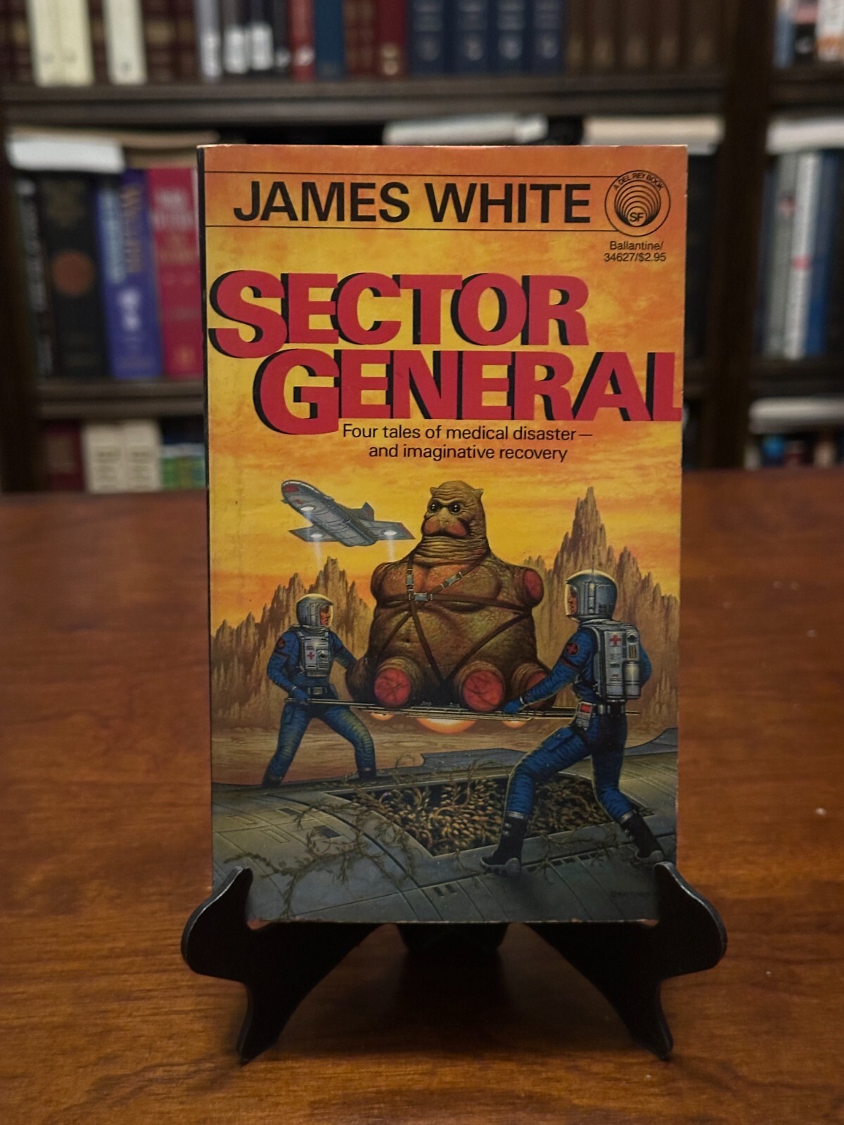 SECTOR GENERAL by James White (Sector General Series) LIKE NEW – PB