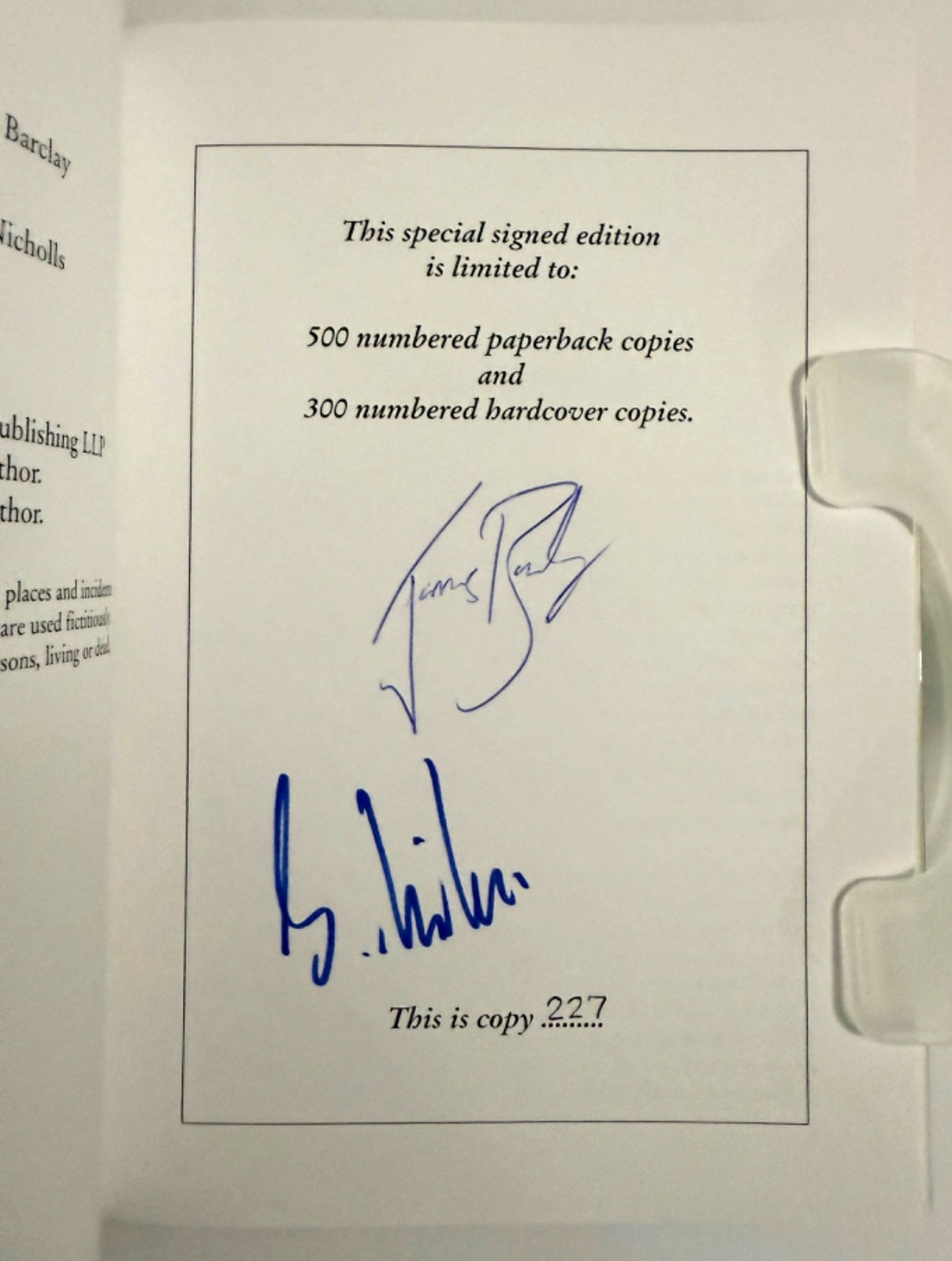 SIGNED Light Stealer by James Barclay 2002 1st Edition #227/300 HC DJ VG