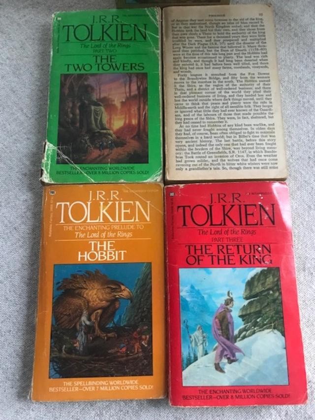 J.R.R. TOLKIEN The Hobbit And Lord Of The Rings Box Set Vintage 4 Paperbacks