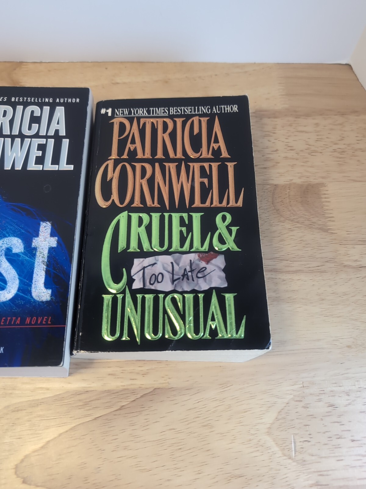 Patricia Cornwell Book Lot Dust, Scarpetta And Cruel & Unusual