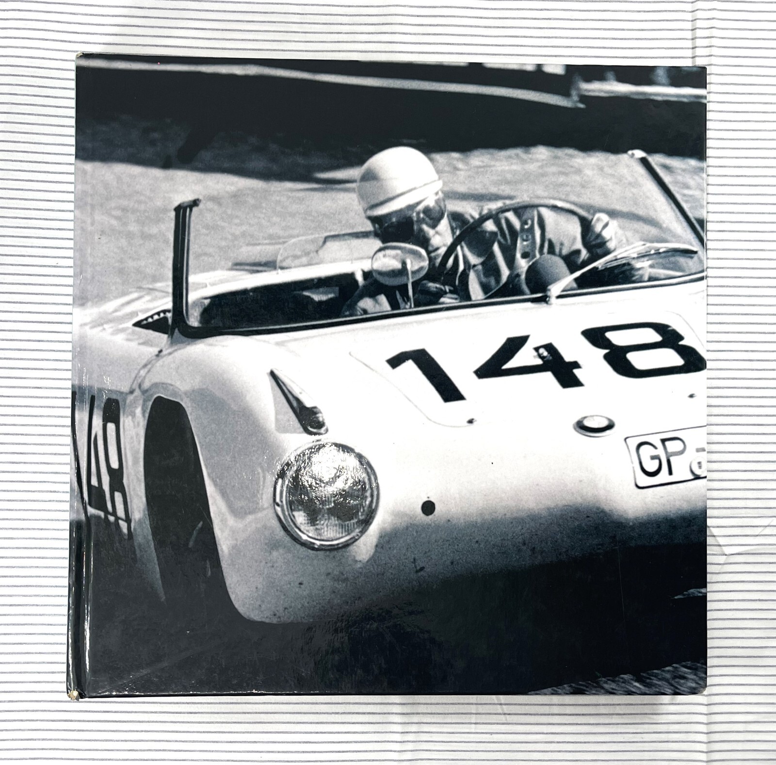 THE CAR A HISTORY OF THE AUTOMOBILE JONATHAN GLANCEY Hard cover 11.5″x11.5 in