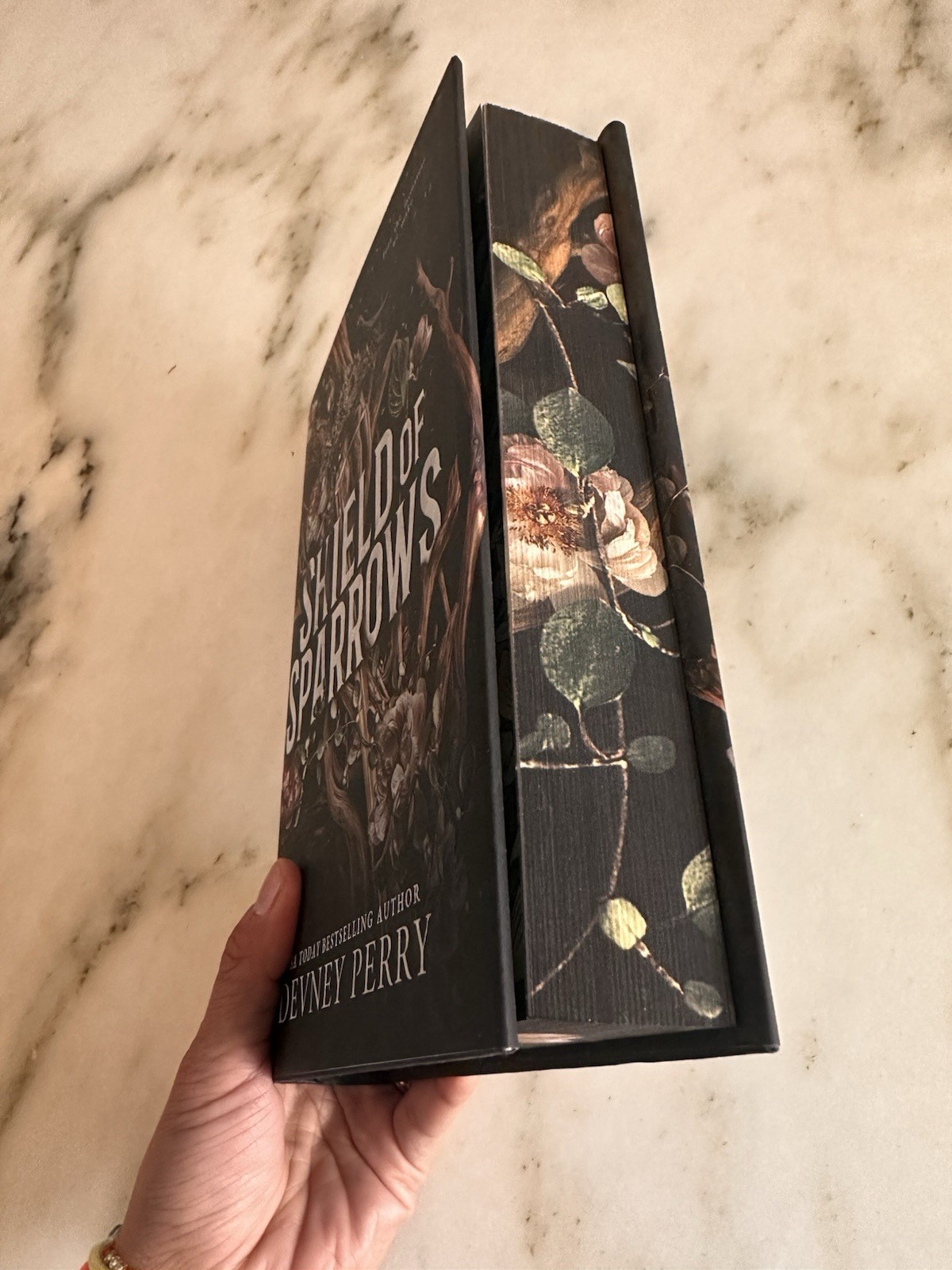 SIGNED Shield of Sparrows Deluxe Edition Sprayed Edges Devney Perry 1st Edition