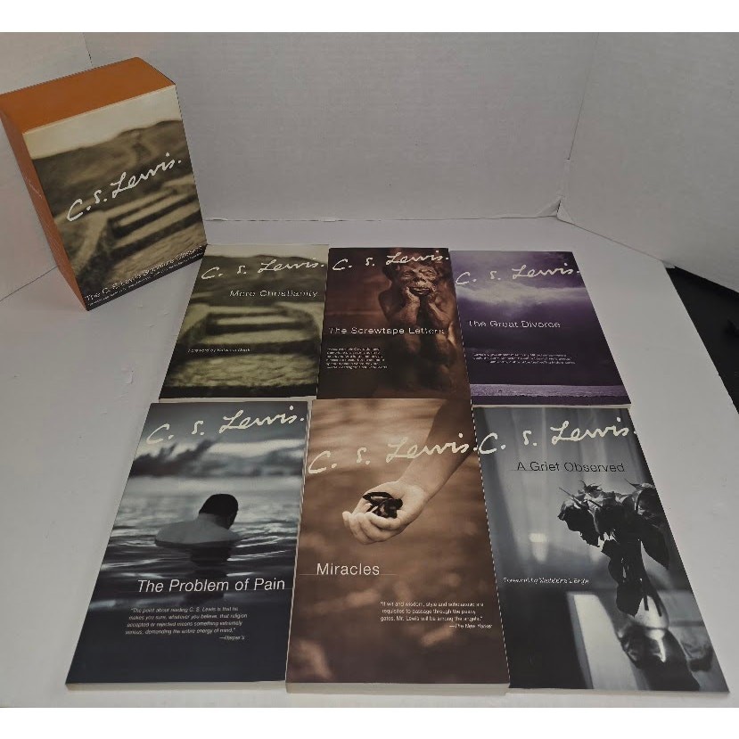 C.S Lewis Signature Classics Box Set 6 Books