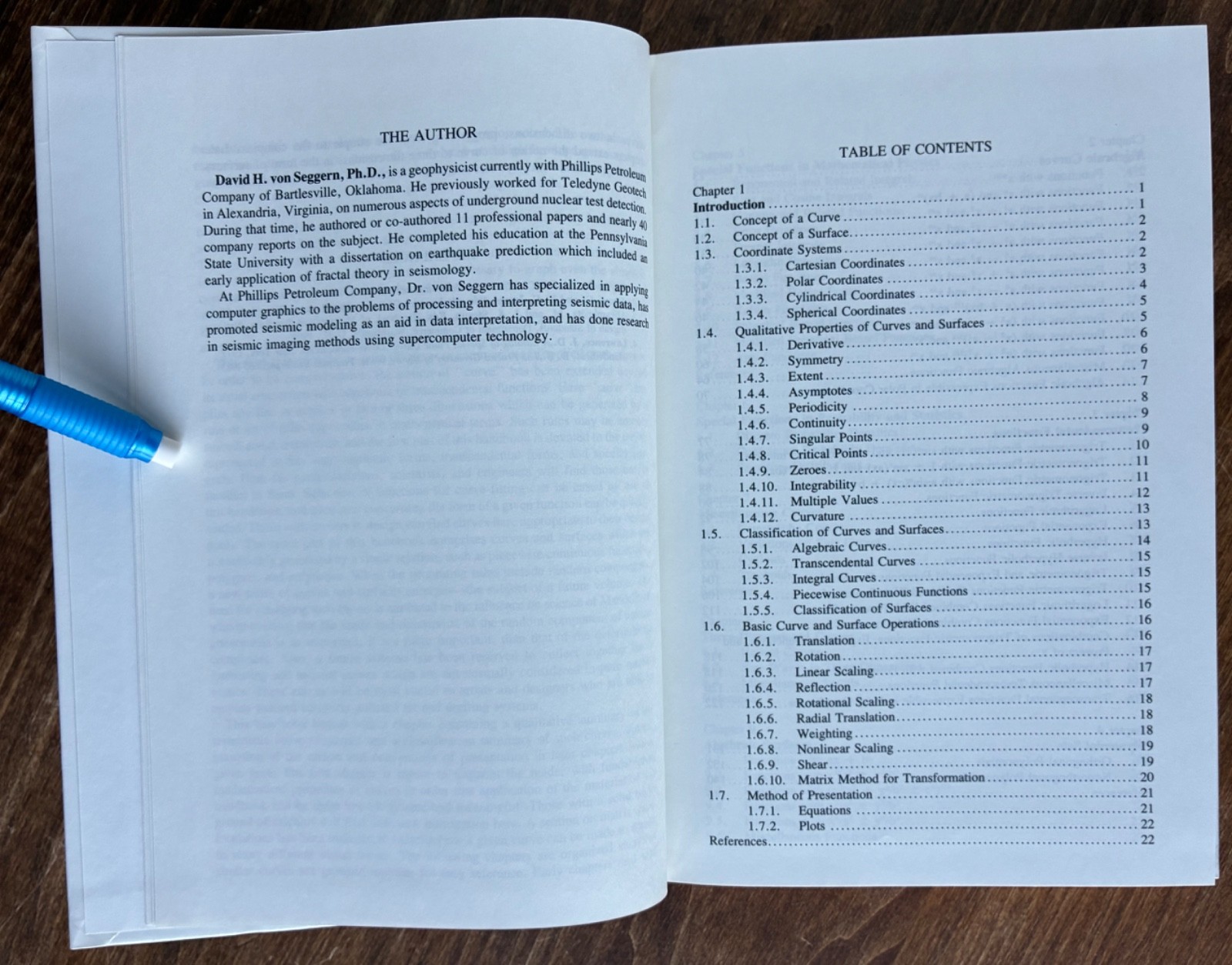 CRC Handbook of Mathematical Curves and Surfaces, David H. von Seggern 1990 HC