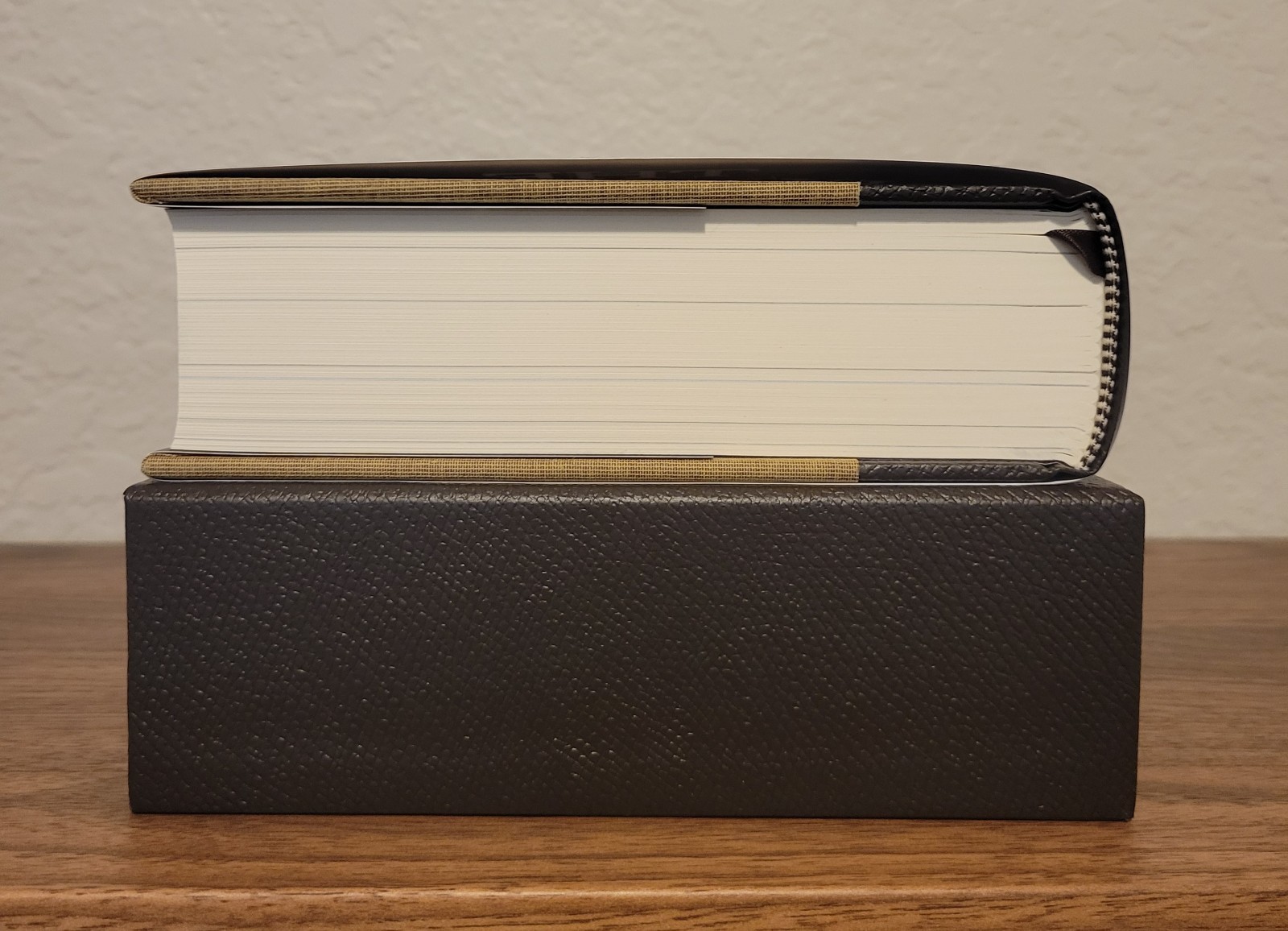 Buffalo Hunter Hunter by Stephen Graham Jones – SST Signed & Numbered w Slipcase