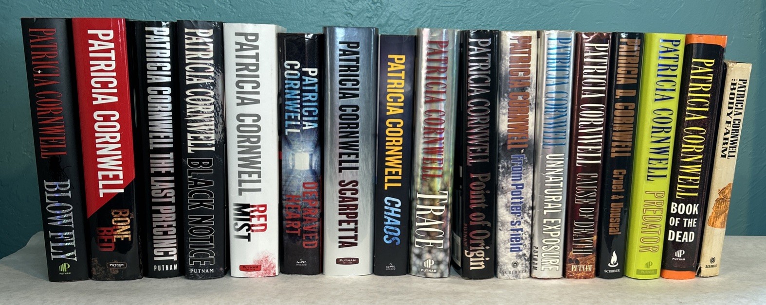 Kay Scarpetta Series Lot of 17 Hardcover By Patricia Cornwell – Excellent