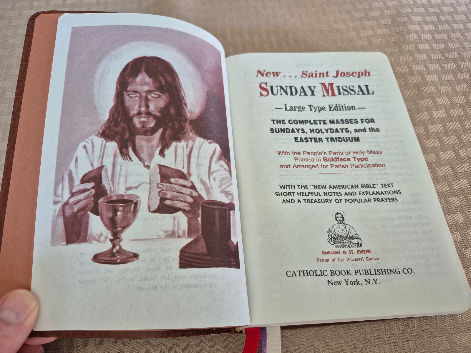 New Saint Joseph Sunday Missal Complete Giant Type Edition 1986 UNMARKED