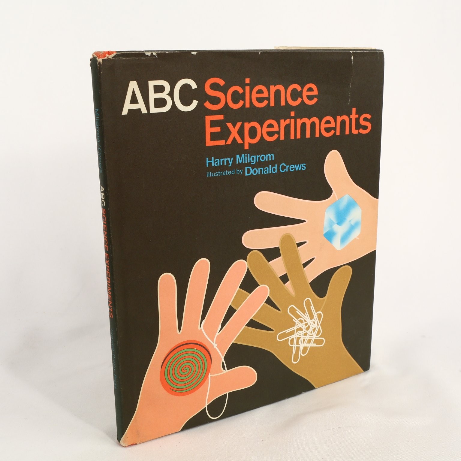 ABC Science Experiments Harry Milgrom 1970 First Printing Macmillan Children’s