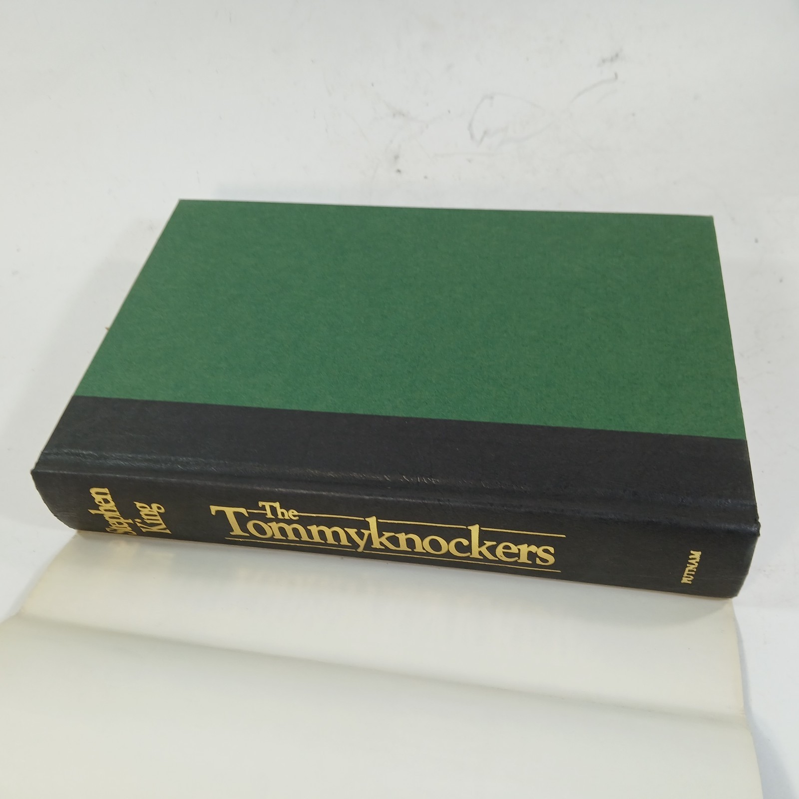 THE TOMMYKNOCKERS by STEPHEN KING. 1987 Hardcover. 1st Edition