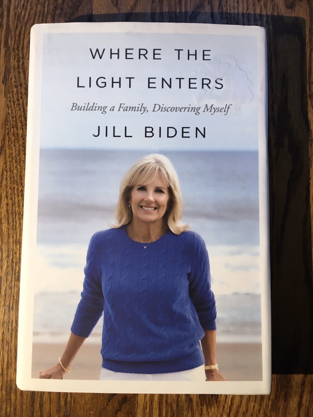 WHERE THE LIGHT ENTERS by Jill Biden 2019 FIRST EDITION HCDJ WONDERFUL MEMOIR