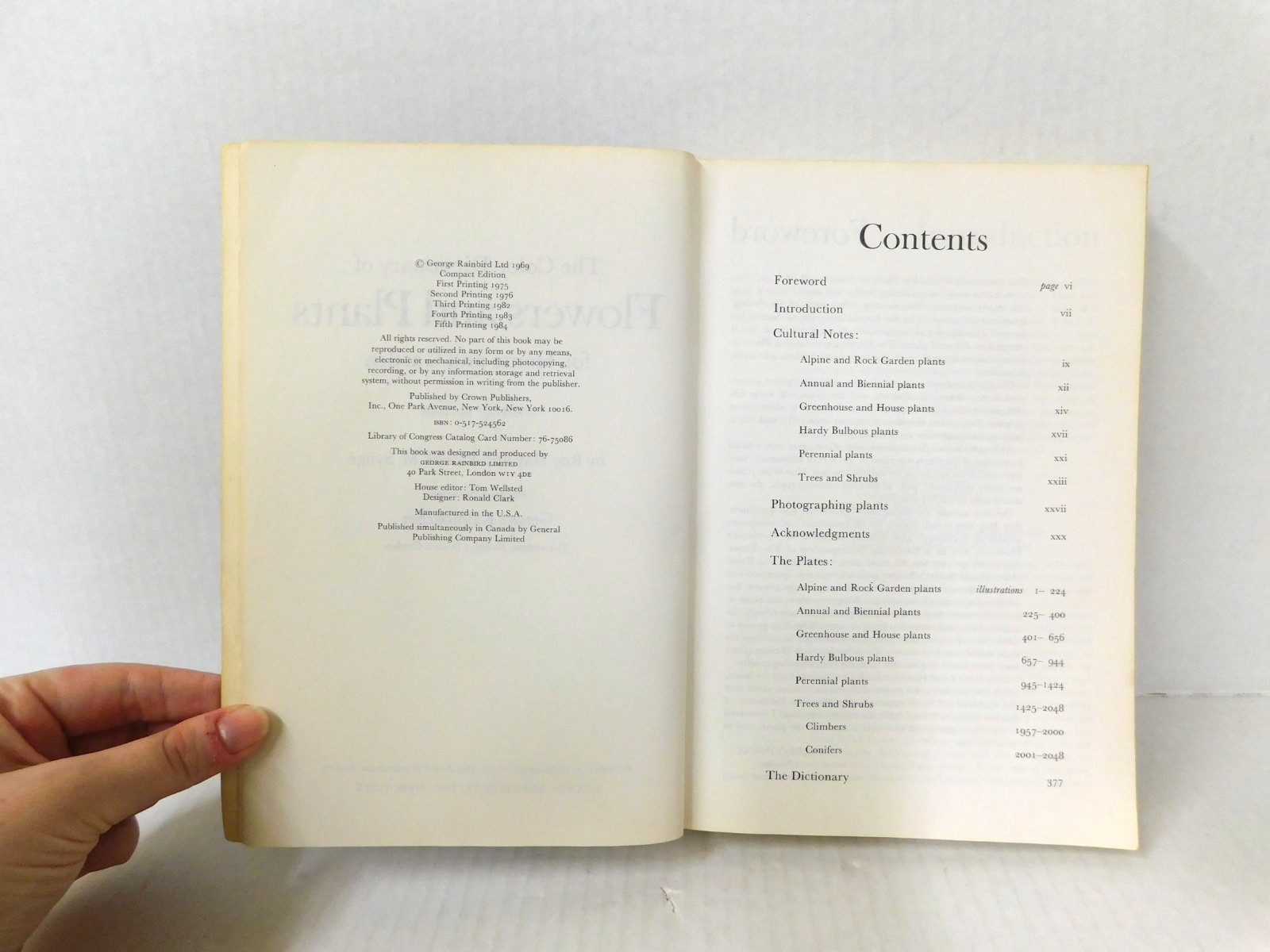 The Color Dictionary of Flowers & Plants by Roy Hay & P.Synge 1984 Paperback