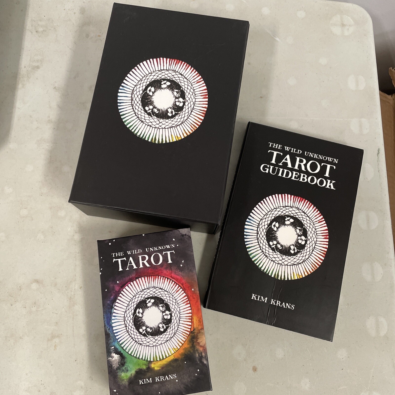 The Wild Unknown Tarot Deck and Guidebook (Official Keepsake Box Set)